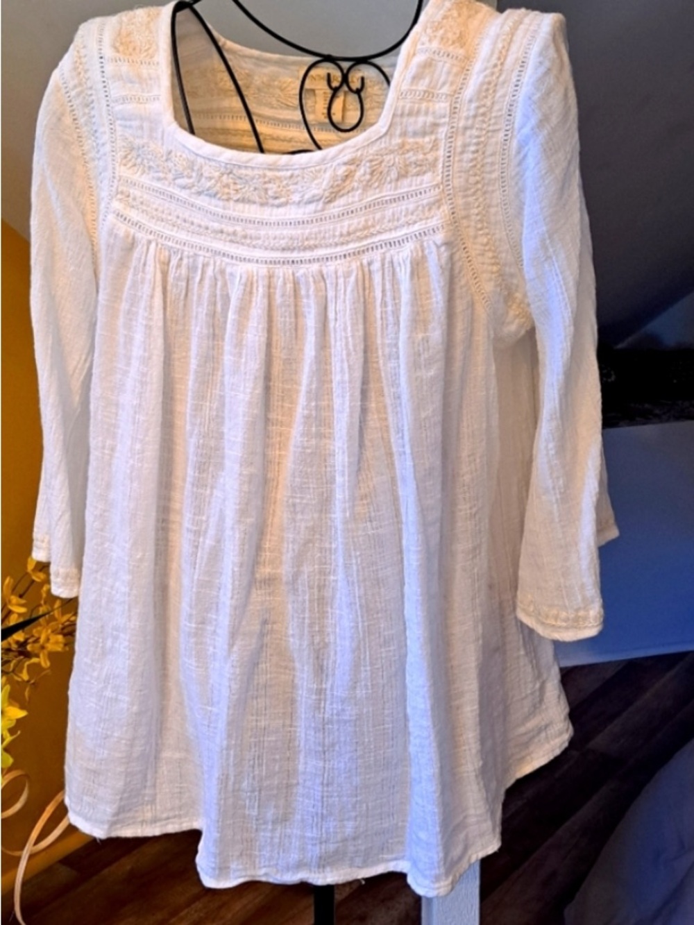 Cynthia Rowley White Cotton Gauze Embroidered Peasant Blouse